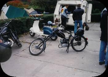 Od samego rana na bramie zaczy pojawia si rozmaite sprzty. Do wieczora byo ich ok. 50.